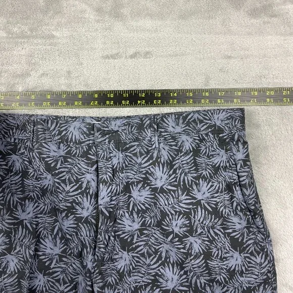 Goodfellow and Co Palm Tree Flat Front Casual Shorts Men's Size 36 - Picture 4 of 7